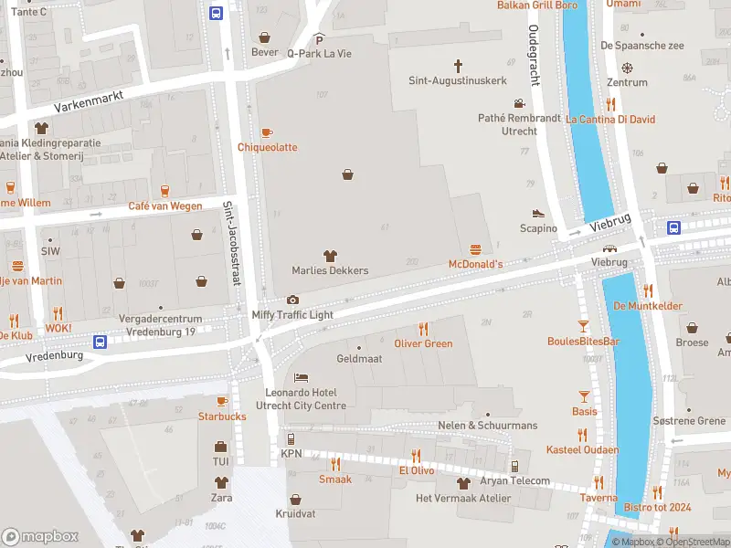 Politie naar de Lange Viestraat in Utrecht vanwege aanrijding met letsel