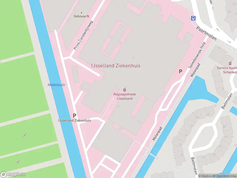 Ambulance met grote spoed naar de Prins Constantijnweg in Capelle aan den IJssel