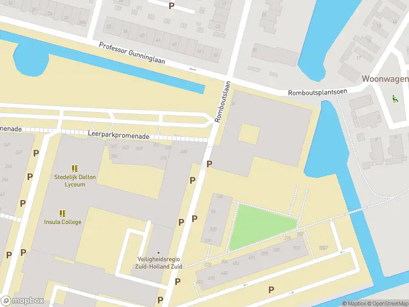 Ambulance met grote spoed naar de Romboutslaan in Dordrecht