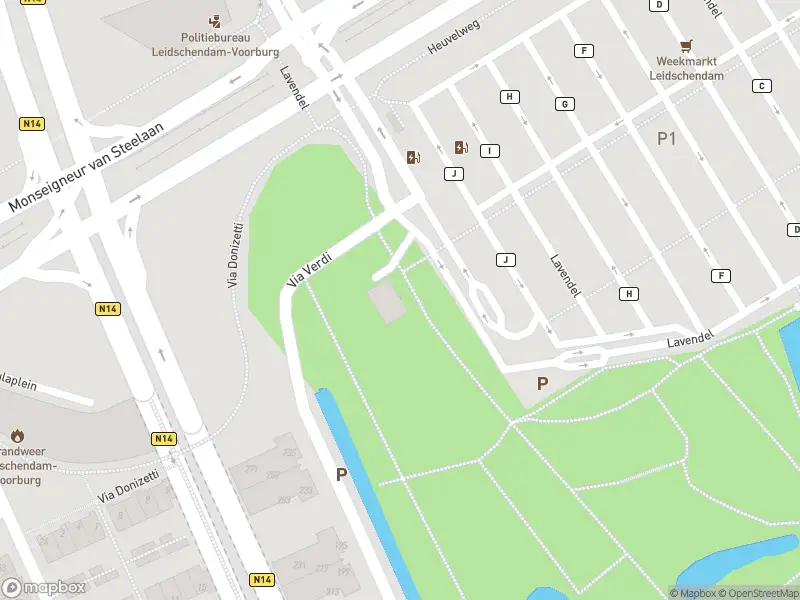 Ambulance met grote spoed naar de Lavendel in Leidschendam