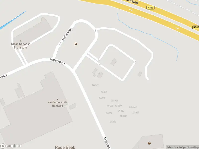 Brandweer met grote spoed naar de Milieuweg in Brunssum vanwege gebouwbrand