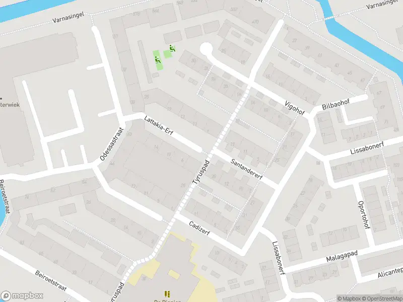 Ambulance met grote spoed naar de Lattakia-Erf in Rotterdam