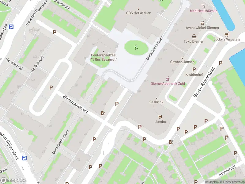 Ambulance met grote spoed naar de Kruidenhof in Diemen