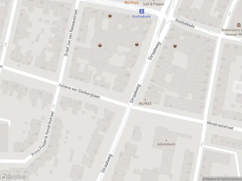 Ambulance met gepaste spoed naar de Straatweg in Rotterdam