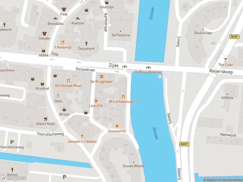 Ambulance met grote spoed naar de Barendstraat in Boskoop