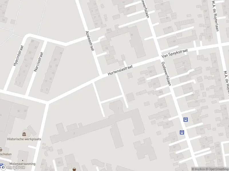 Politie met grote spoed naar de Hortensiastraat in Winschoten vanwege ongeval met letsel