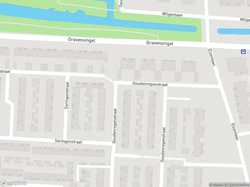 Ambulance met grote spoed naar de Goudenregenstraat in Dordrecht