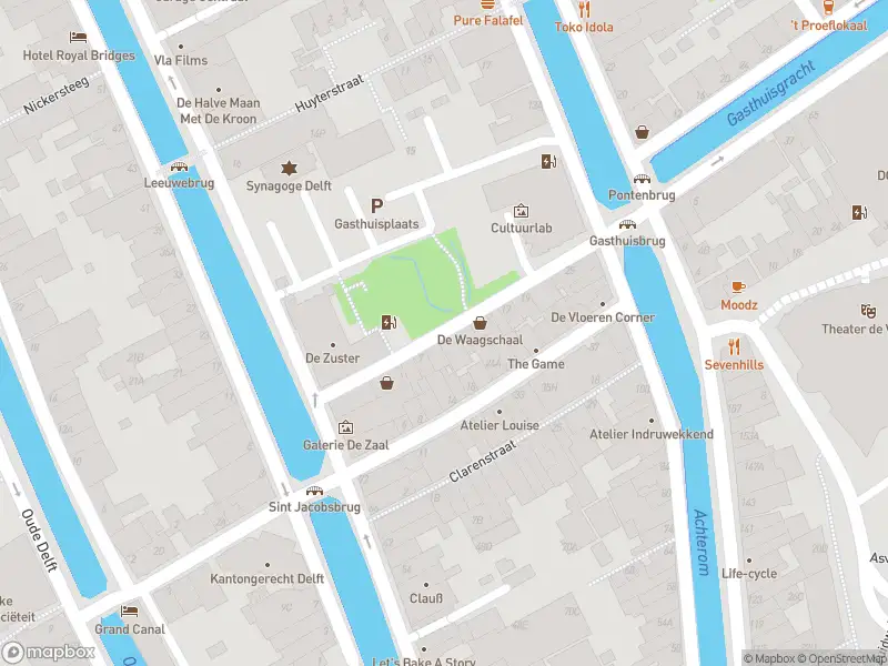 Ambulance met gepaste spoed naar de Gasthuissteeg in Delft