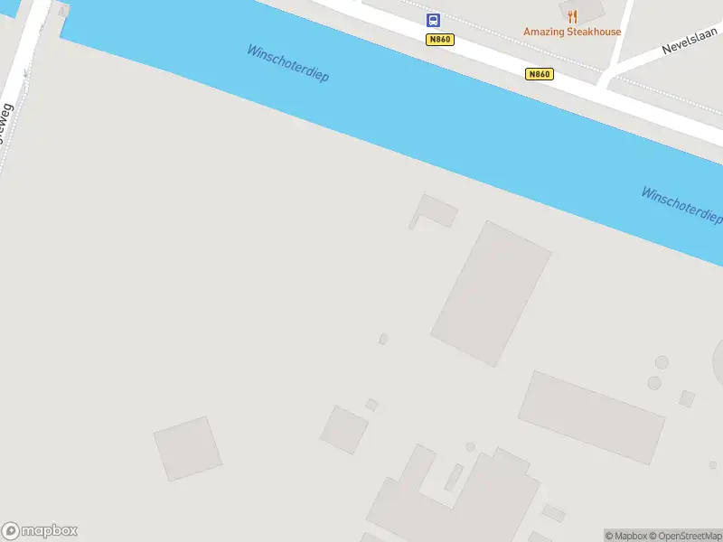Ambulance en brandweer met grote spoed naar de Rijksweg West in Westerbroek vanwege voertuigbrand