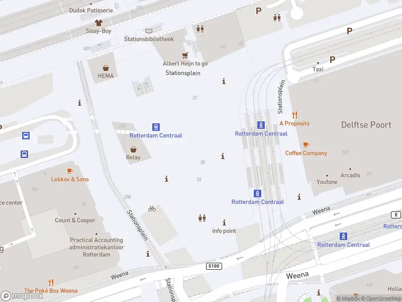 Ambulance met grote spoed naar de Stationsplein in Rotterdam