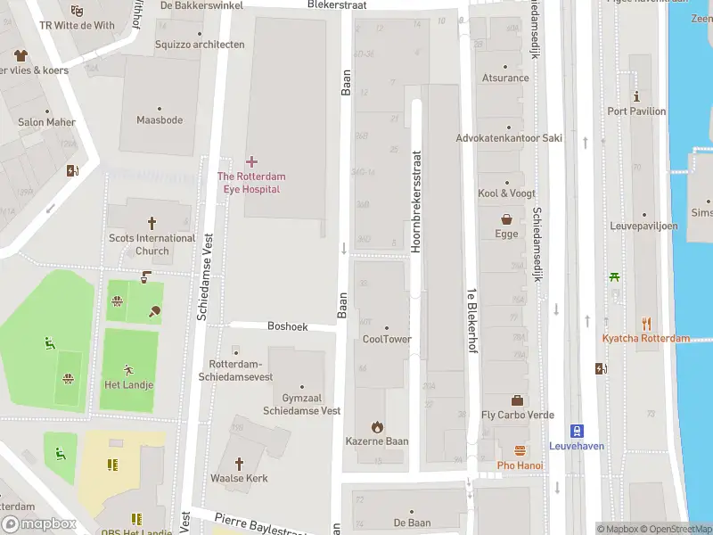 Ambulance met grote spoed naar de Baan in Rotterdam