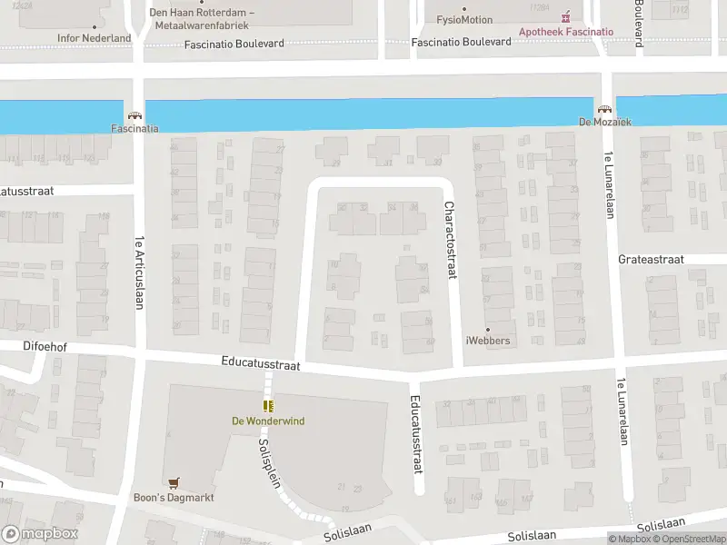 Ambulance met gepaste spoed naar de Charactostraat in Capelle aan den IJssel