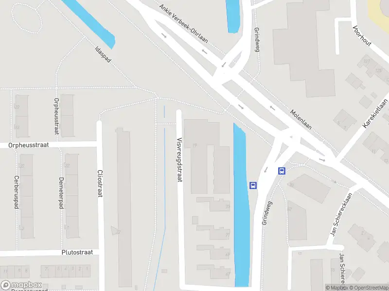 Ambulance met gepaste spoed naar de Visvreugdstraat in Rotterdam