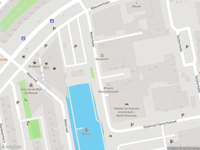 Ambulance met grote spoed naar de Motorkade in Amsterdam