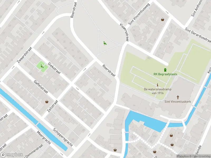 Ambulance met gepaste spoed naar de Roerstraat in Volendam