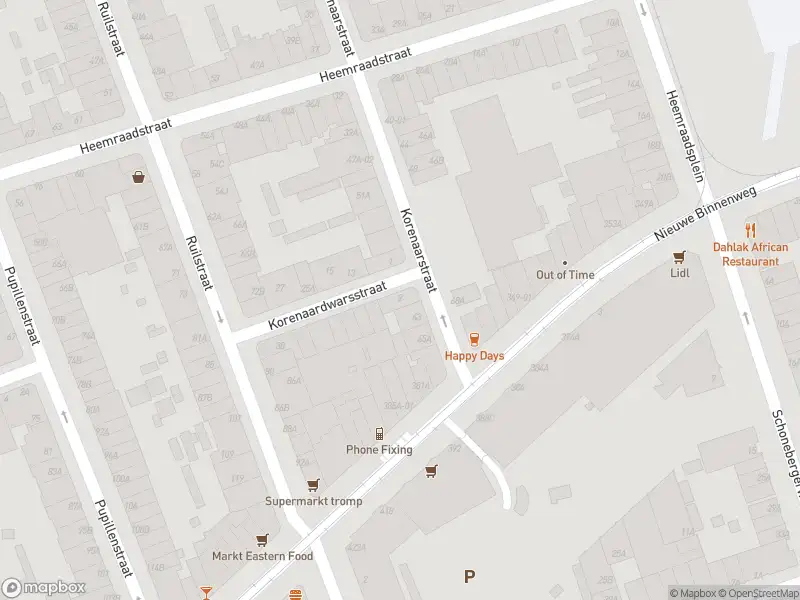 Ambulance met grote spoed naar de Korenaardwarsstraat in Rotterdam