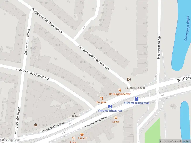 Ambulance met gepaste spoed naar de Burgemeester Meineszlaan in Rotterdam