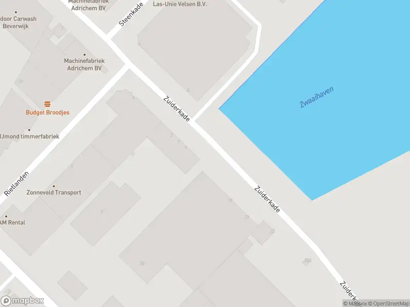 Ambulance met gepaste spoed naar de Zuiderkade in Beverwijk
