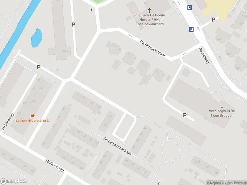 Ambulance met grote spoed naar de De Lamartinestraat in Rotterdam