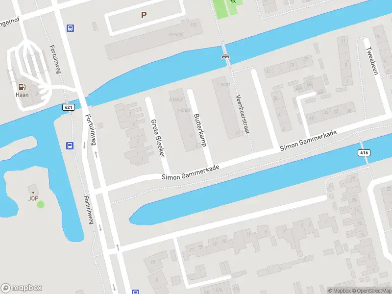 Ambulance met grote spoed naar de Butterkamp in Zaandijk