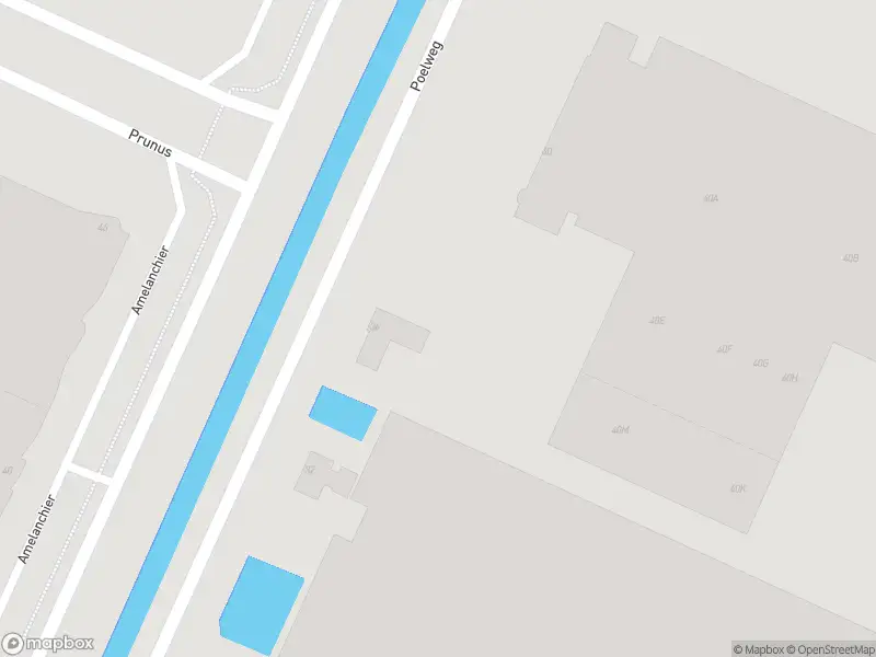 Ambulance met gepaste spoed naar de Poelweg in De Kwakel