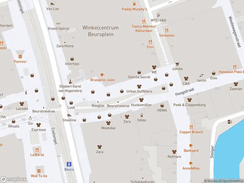 Ambulance met grote spoed naar de Coolsingel in Rotterdam