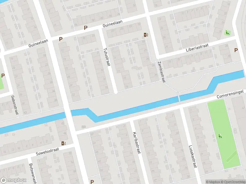 Ambulance met grote spoed naar de Afrikalaan in Delft