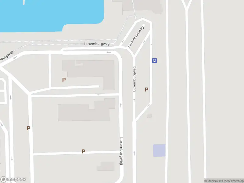 Ambulance met gepaste spoed naar de Luxemburgweg in Europoort Rotterdam