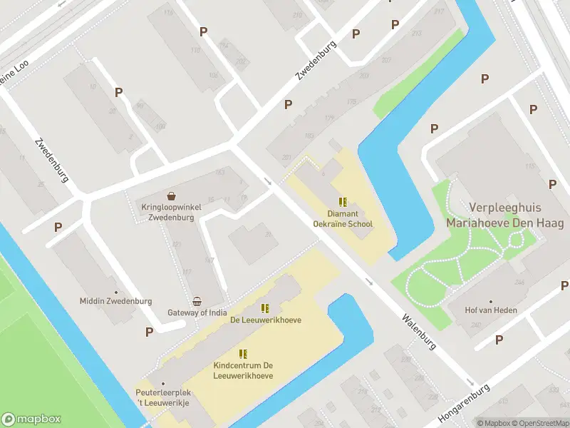 Ambulance met grote spoed naar de Walenburg in 's-Gravenhage