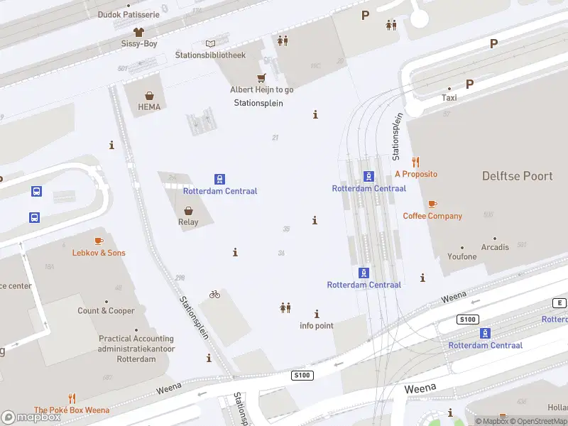 Ambulance met gepaste spoed naar de Stationsplein in Rotterdam