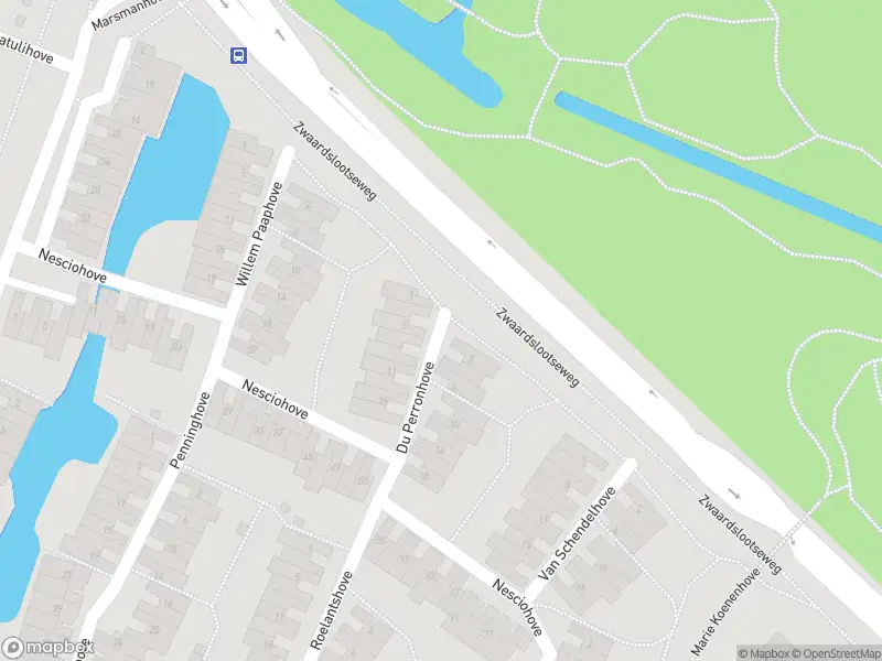 Ambulance met grote spoed naar de Du Perronhove in Zoetermeer