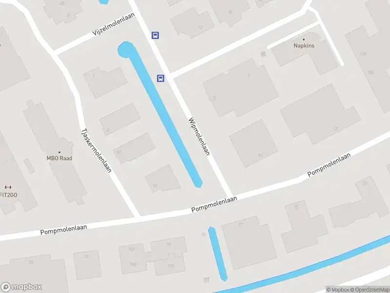 Brandweer met gepaste spoed naar de Pompmolenlaan in Woerden vanwege middelgrote brand