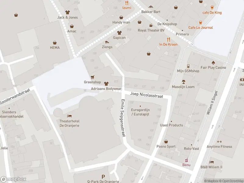 Ambulance met grote spoed naar de Joep Nicolasstraat in Roermond