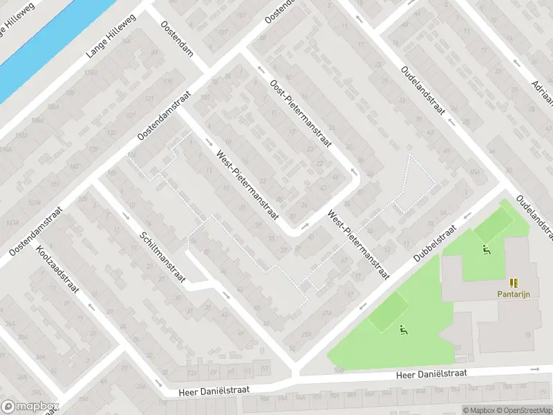 Ambulance met gepaste spoed naar de West-Pietermanstraat in Rotterdam