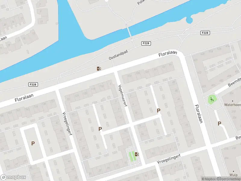 Ambulance met grote spoed naar de Vogelmuurerf in Pijnacker