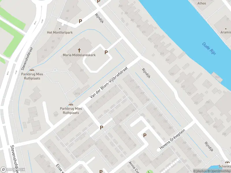 Ambulance met gepaste spoed naar de Van der Blom-Vijlbriefstraat in Leiden