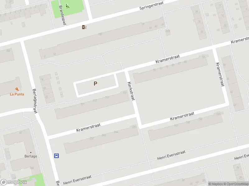 Ambulance met grote spoed naar de Kramerstraat in Rotterdam