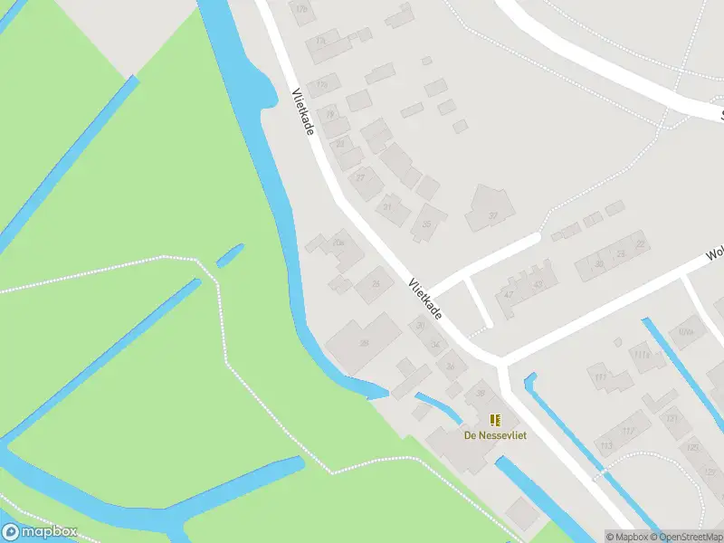 Ambulance met gepaste spoed naar de Vlietkade in Zevenhuizen