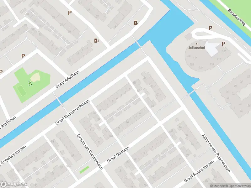 Ambulance met grote spoed naar de Graaf Lodewijklaan in Leidschendam