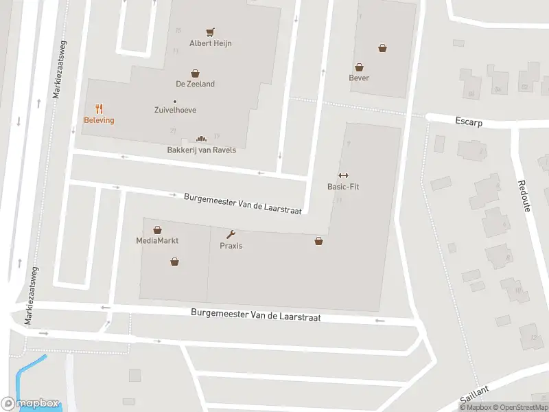 Brandweer met gepaste spoed naar de Burgemeester Van de Laarstraat in Bergen op Zoom vanwege een liftopsluiting