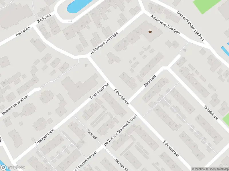 Ambulance met gepaste spoed naar de Schoolstraat in Abbenbroek