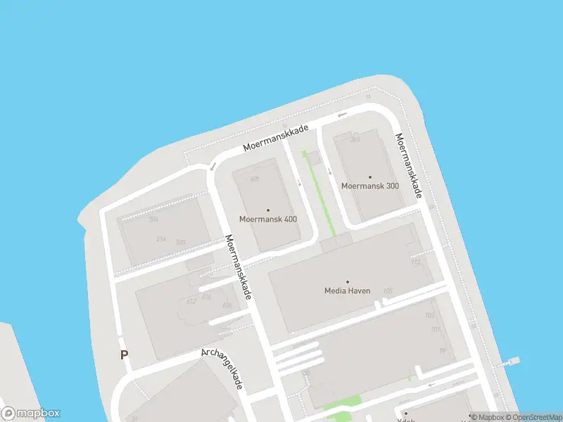 Ambulance met gepaste spoed naar de Moermanskkade in Amsterdam