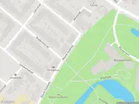 Brandweer met gepaste spoed naar de Roodborststraat in Leiden