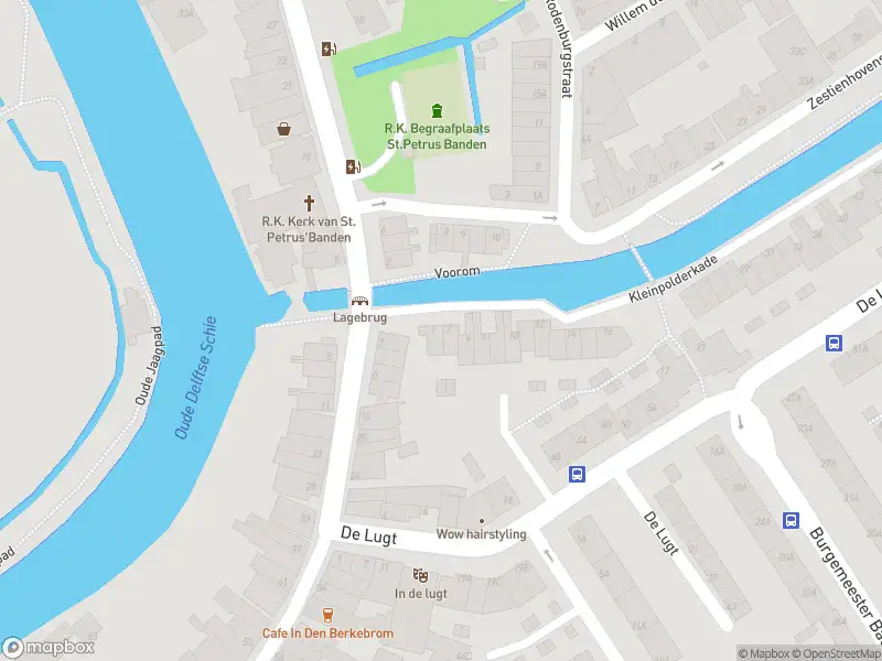 Ambulance met grote spoed naar de Kleinpolderkade in Rotterdam