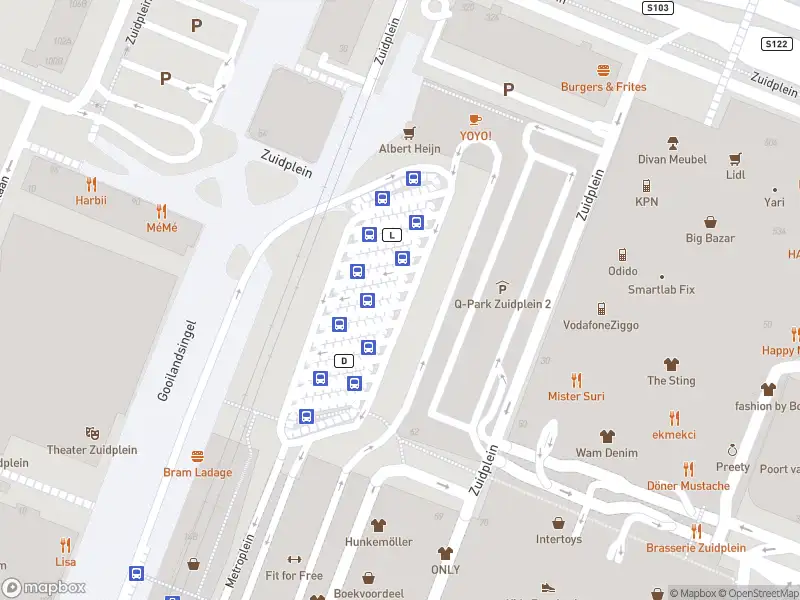 Ambulance met grote spoed naar de Zuidplein in Rotterdam