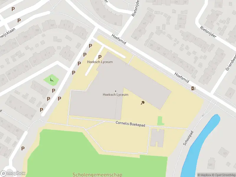 Ambulance met grote spoed naar de Hoefsmid in Oud-Beijerland