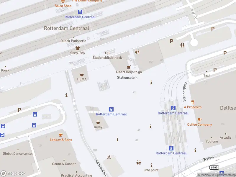 Ambulance met gepaste spoed naar de Stationsplein in Rotterdam