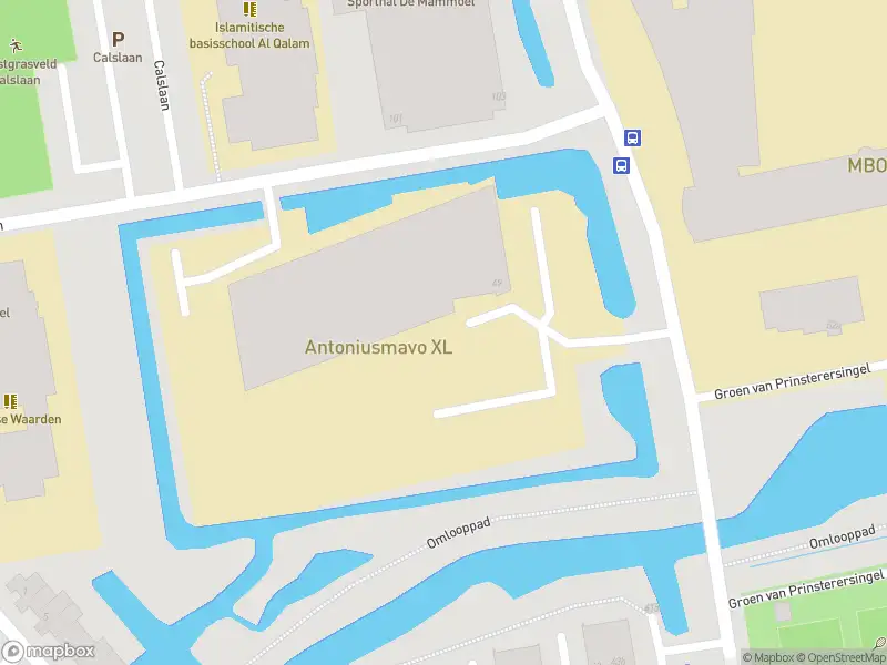 Ambulance met grote spoed naar de Gloucesterstraat in Gouda