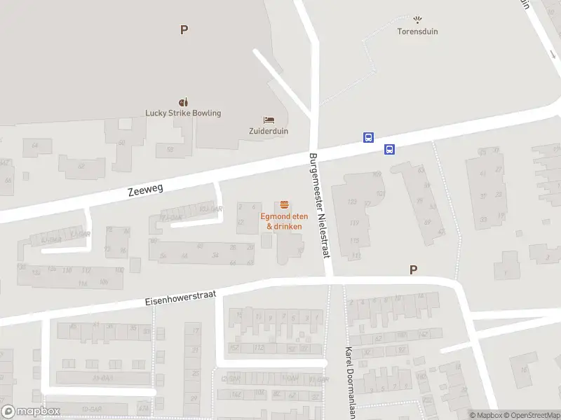 Ambulance met gepaste spoed naar de Burgemeester Nielestraat in Egmond aan Zee