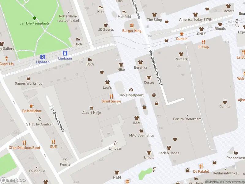 Ambulance met grote spoed naar de Lijnbaan in Rotterdam